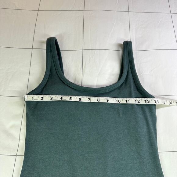 Vuori Dress Women Small Green Lake Heather Halo Essential Tank Shelf Bra Stretch - Picture 6 of 8